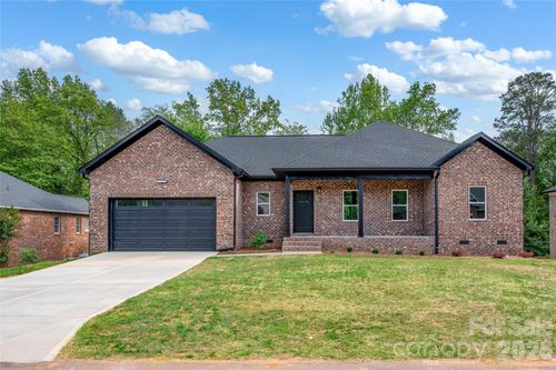 906 4th St Ne, Conover, NC, 28613-1862 | Card Image