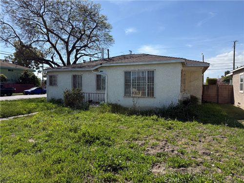 2801 Adriatic Ave, Long Beach, CA, 90810-2827 | Card Image