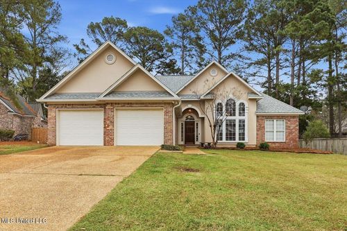 106 Red Oak Trl, Brandon, MS, 39047-8632 | Card Image
