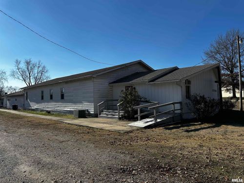 1502 S Pine St, Centralia, IL, 62801-5240 | Card Image