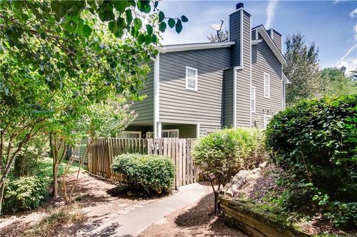 818 Wuthering Way, Norcross, GA, 30093-4675 | Card Image