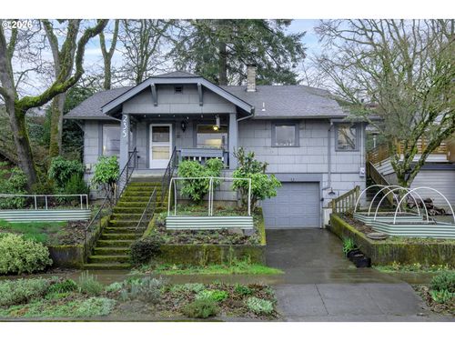 235 S 4th St, Saint Helens, OR, 97051-2015 | Card Image