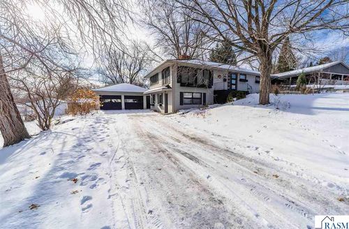 626 Austin Dr, Saint Peter, MN, 56082-1104 | Card Image