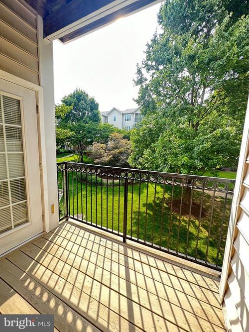 4216-1580 Spring Gate Dr, MCLEAN, VA, 22102-3445 | Card Image