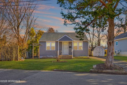 22 Twin Dr, New Egypt, NJ, 08533-1514 | Card Image