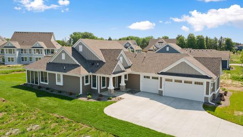 116 Spring Farm Rd, NORTH OAKS, MN, 55127-2101 | Card Image
