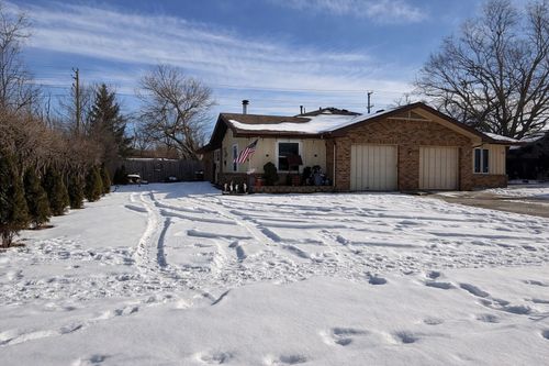 1341 Beverly Ln, Streamwood, IL, 60107-2802 | Card Image