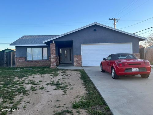 8512 Tamarack Avenue, California City, CA, 93505 | Card Image