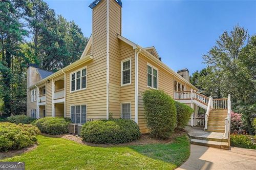 2801 Vineyard Way Se, Smyrna, GA, 30082-1814 | Card Image