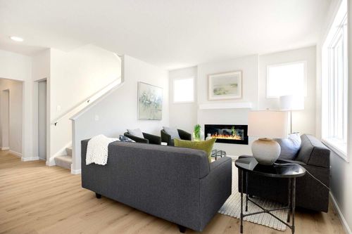 5096 Airlake Dr, Woodbury, MN, 55129-5747 | Card Image