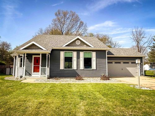 10071 Ashwood Forest Drive, Osceola, IN, 46561 | Card Image