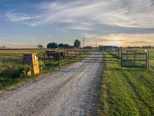 2546 County Road 4720, Wolfe City, TX, 75496-2426 | Card Image