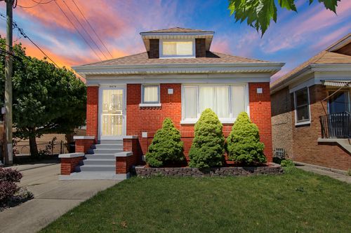 4414 N Monitor Ave, Chicago, IL, 60630-3333 | Card Image