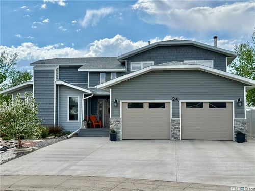 24 Hahn Cres, Kindersley, SK, S0L1S1 | Card Image
