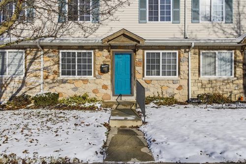 16253 Terrace Village Dr, Taylor, MI, 48180-6138 | Card Image