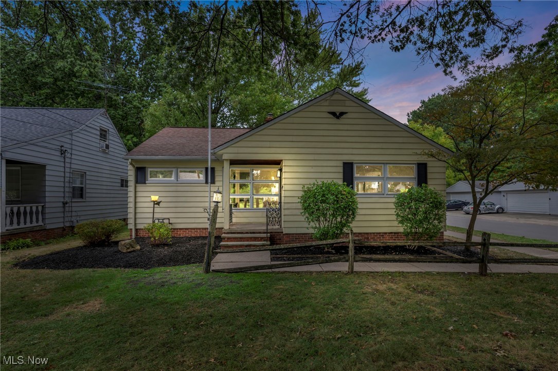 Green Ridge Dr, Wickliffe, OH 44092