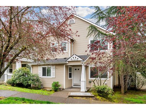 38800 Cascadia Village Dr, Sandy, OR, 97055 | Card Image
