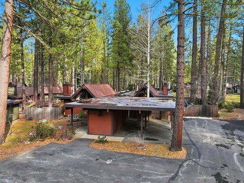 39 Graeagle Meadows Rd, Graeagle, CA, 96103-1120 | Card Image