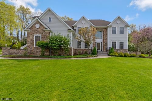 6 Perin Pl, Succasunna, NJ, 07876-1084 | Card Image