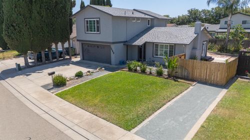 1600 Valerie Ln, Tracy, CA, 95376-3220 | Card Image