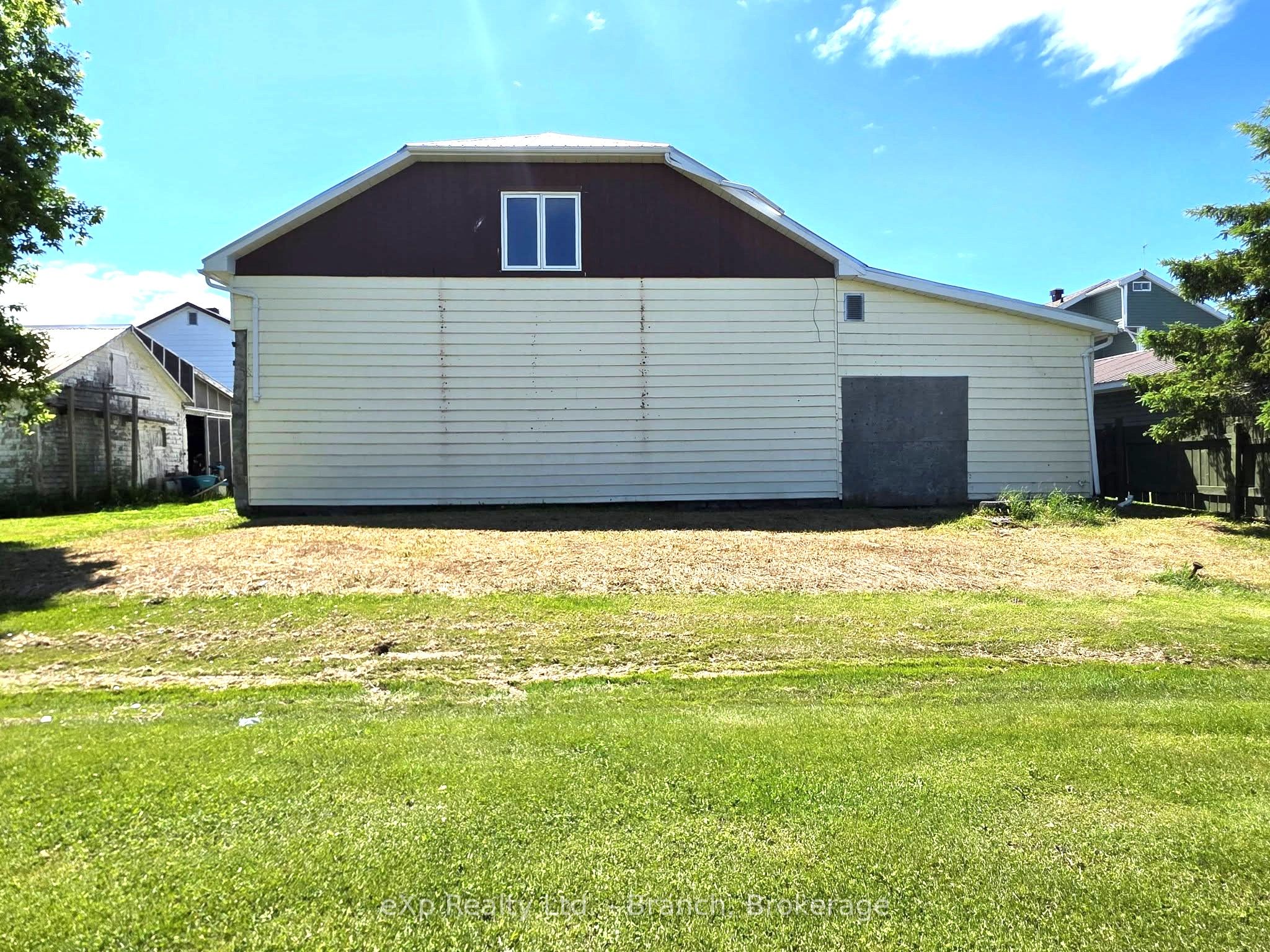 Residential in Armstrong 5