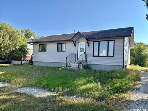 204 1st St, Lang, SK, S0G2W0 | Card Image