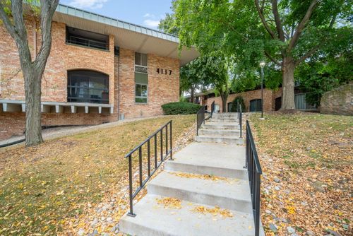 4117 W Rivers Edge Cir, Brown Deer, WI, 53209-1171 | Card Image