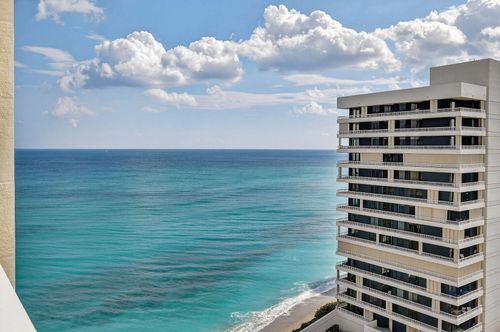 11f-5280 N Ocean Dr, Riviera Beach, FL, 33404-2613 | Card Image