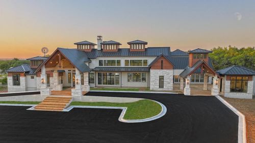 7505 E Us 290 Highway, Johnson City, TX, 78636 | Card Image