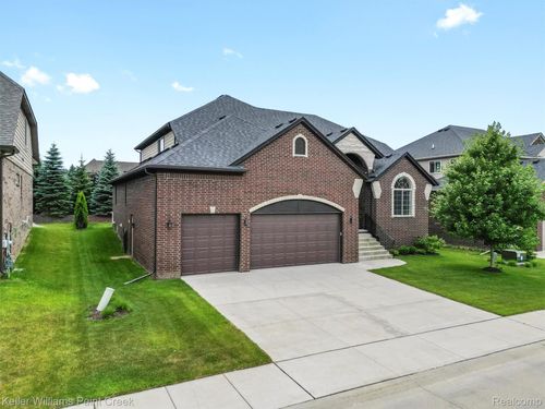 62777 Franklin Park Dr, Washington Township, MI, 48094-1251 | Card Image