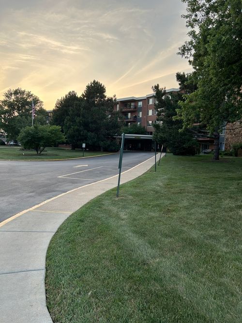 apt-405s-16 E Old Willow Rd, Prospect Heights, IL, 60070-1961 | Card Image