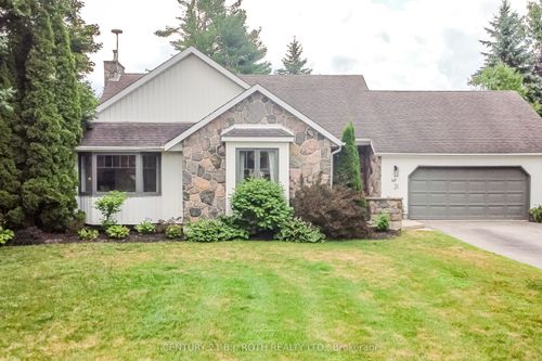 31 Howard Dr, Oro Medonte, ON, L0L2E0 | Card Image