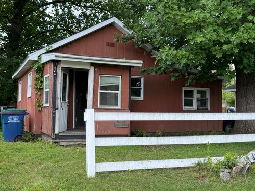 220 Worden St, La Porte, IN, 46350-2516 | Card Image