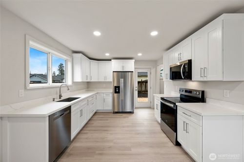 200 S Alder Ave, Granite Falls, WA, 98252-8797 | Card Image