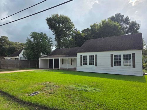 2509 Avenue D, Nederland, TX, 77627-6136 | Card Image