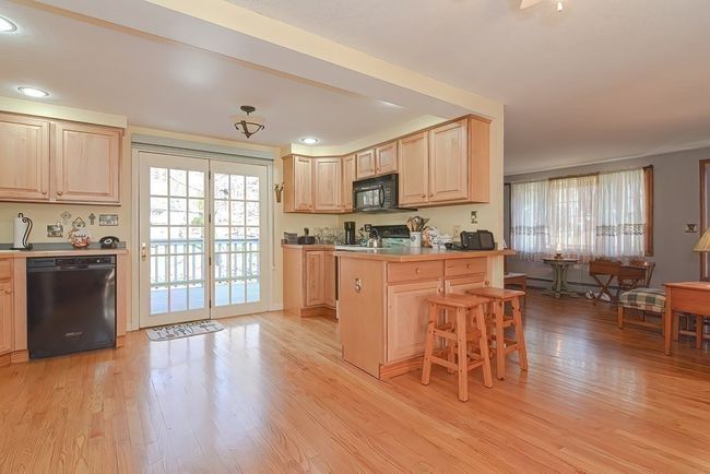 21 Edlin St, House other with 3 bedrooms, 1 bathrooms and 1 parking in Worcester MA | Image 7