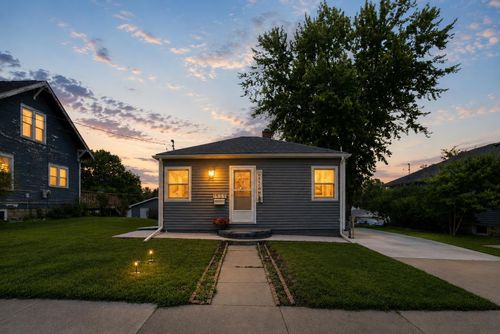 1535 Hawthorne Ave, Waterloo, IA, 50702-2442 | Card Image