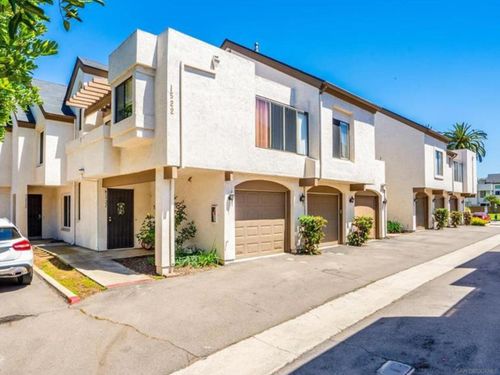 a-1522 Granite Hills Dr, El Cajon, CA, 92019 | Card Image