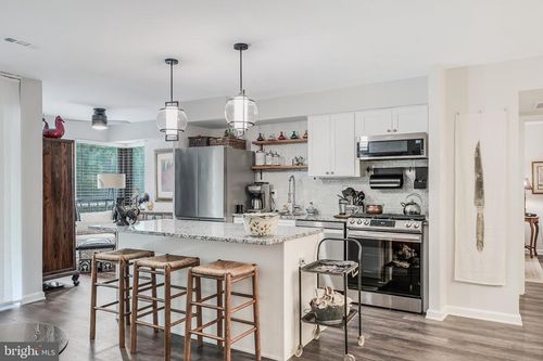 13-11220 Chestnut Grove Sq, RESTON, VA, 20190-5129 | Card Image