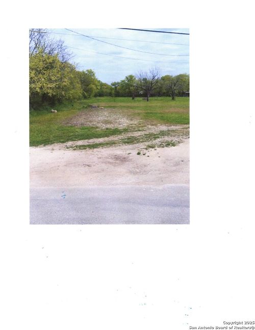 154, 158, 162 Bonair, San Antonio, TX, 78222 | Card Image