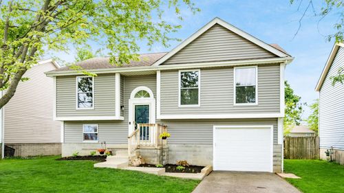 6977 Richfield Dr, Reynoldsburg, OH, 43068-5030 | Card Image