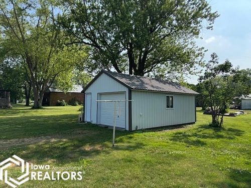 212 N Baker St, Keota, IA, 52248-9743 | Card Image