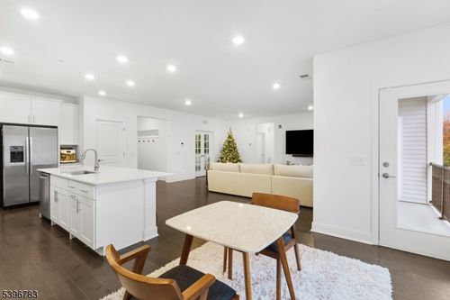 unit-132-11 Veterans Way, Morris Plains, NJ, 07950-2485 | Card Image