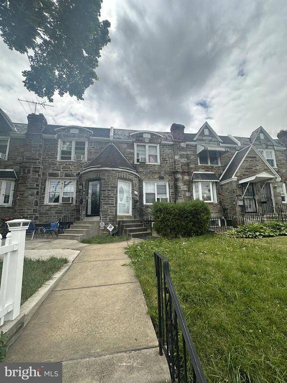 Unruh Ave, Philadelphia, PA 19111