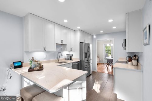 11735 N Shore Dr, RESTON, VA, 20190-4506 | Card Image