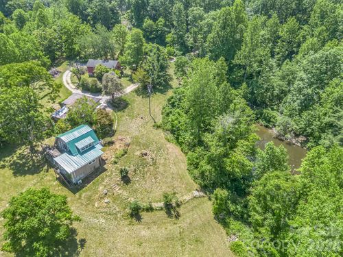 255 & 257 Crescent Street, Saluda, NC, 28773 | Card Image