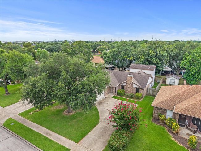 10928 Collingswood Dr, House other with 3 bedrooms, 3 bathrooms and 2 parking in La Porte TX | Image 35