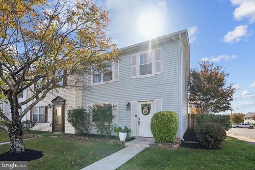 8639 Union Pl, MANASSAS PARK, VA, 20111-2434 | Card Image