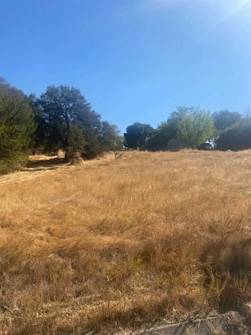 3241 Hartvickson Ln, Valley Springs, CA, 95252-9534 | Card Image