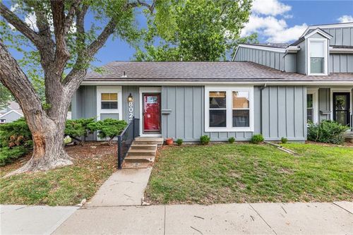 8023 Halsey St, Lenexa, KS, 66215-2720 | Card Image